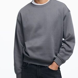 H&M Men's Relaxed Fit Charcoal Crewneck